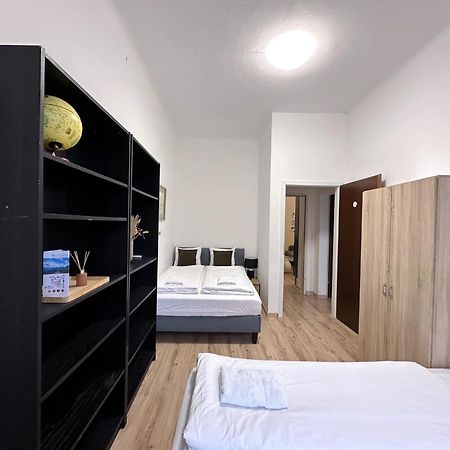 Appartamento Up Resistances G Baden bei Wien Esterno foto