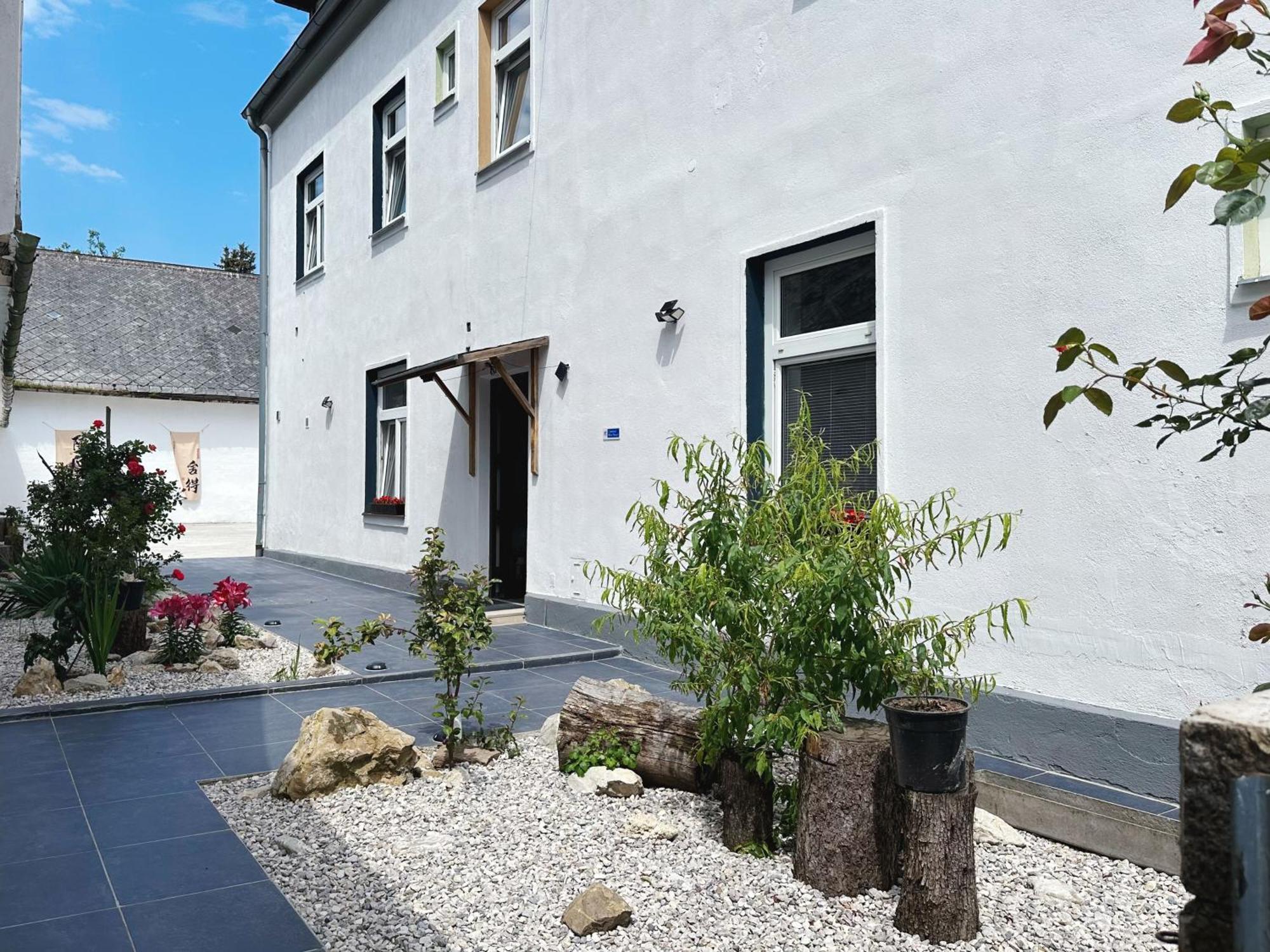 Appartamento Up Resistances G Baden bei Wien Esterno foto