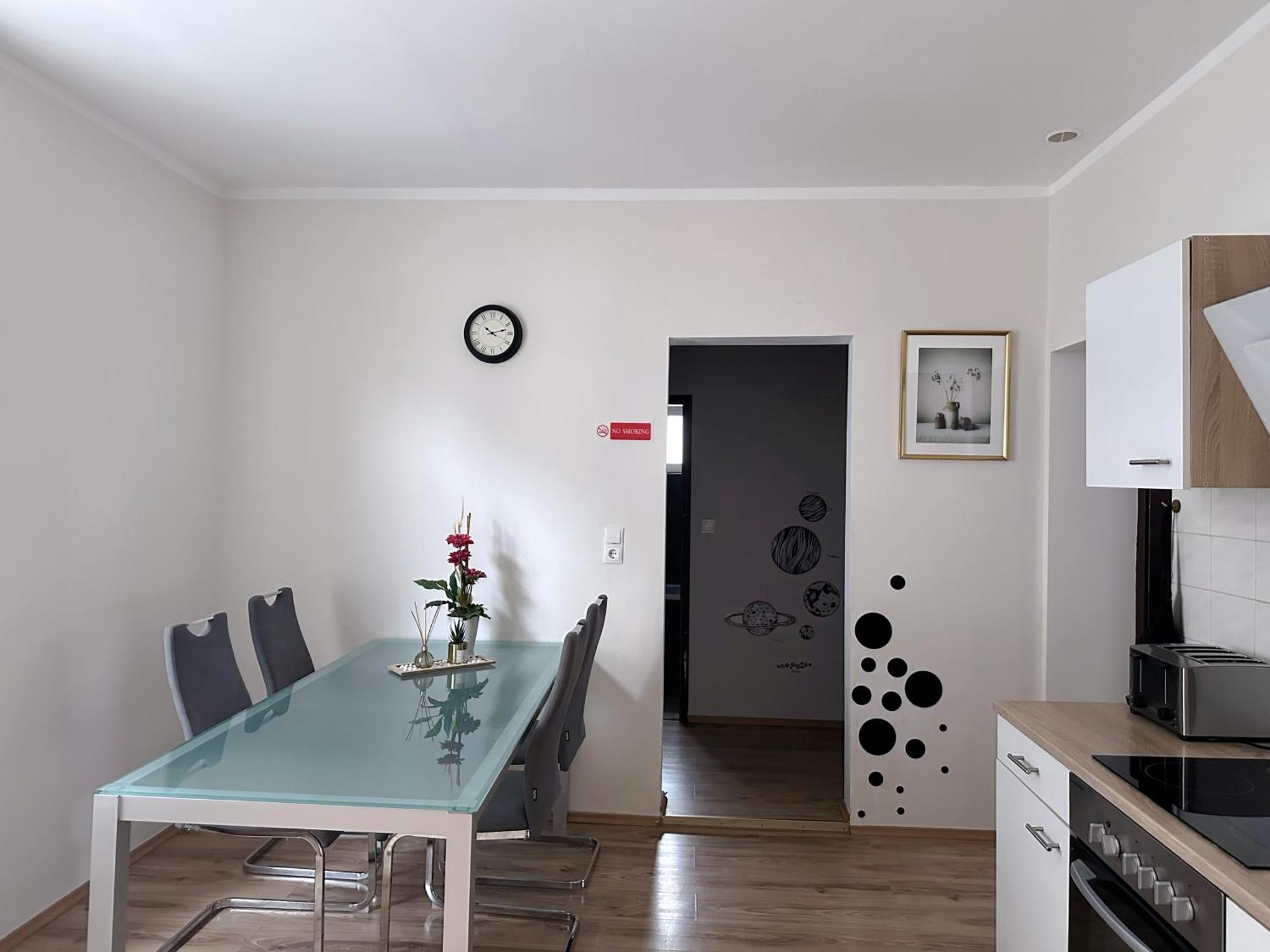 Appartamento Up Resistances G Baden bei Wien Esterno foto